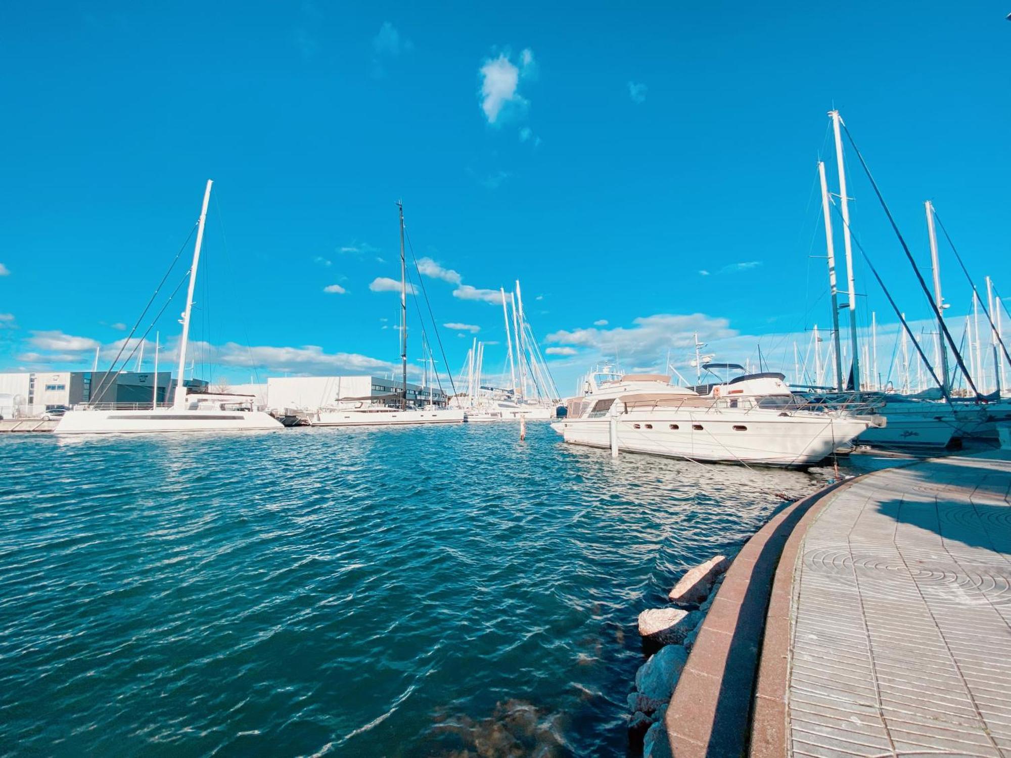 Magnifique T2 Au Calme Avec Une Superbe Vue Sur Le Port Canet-en-Roussillon Kültér fotó