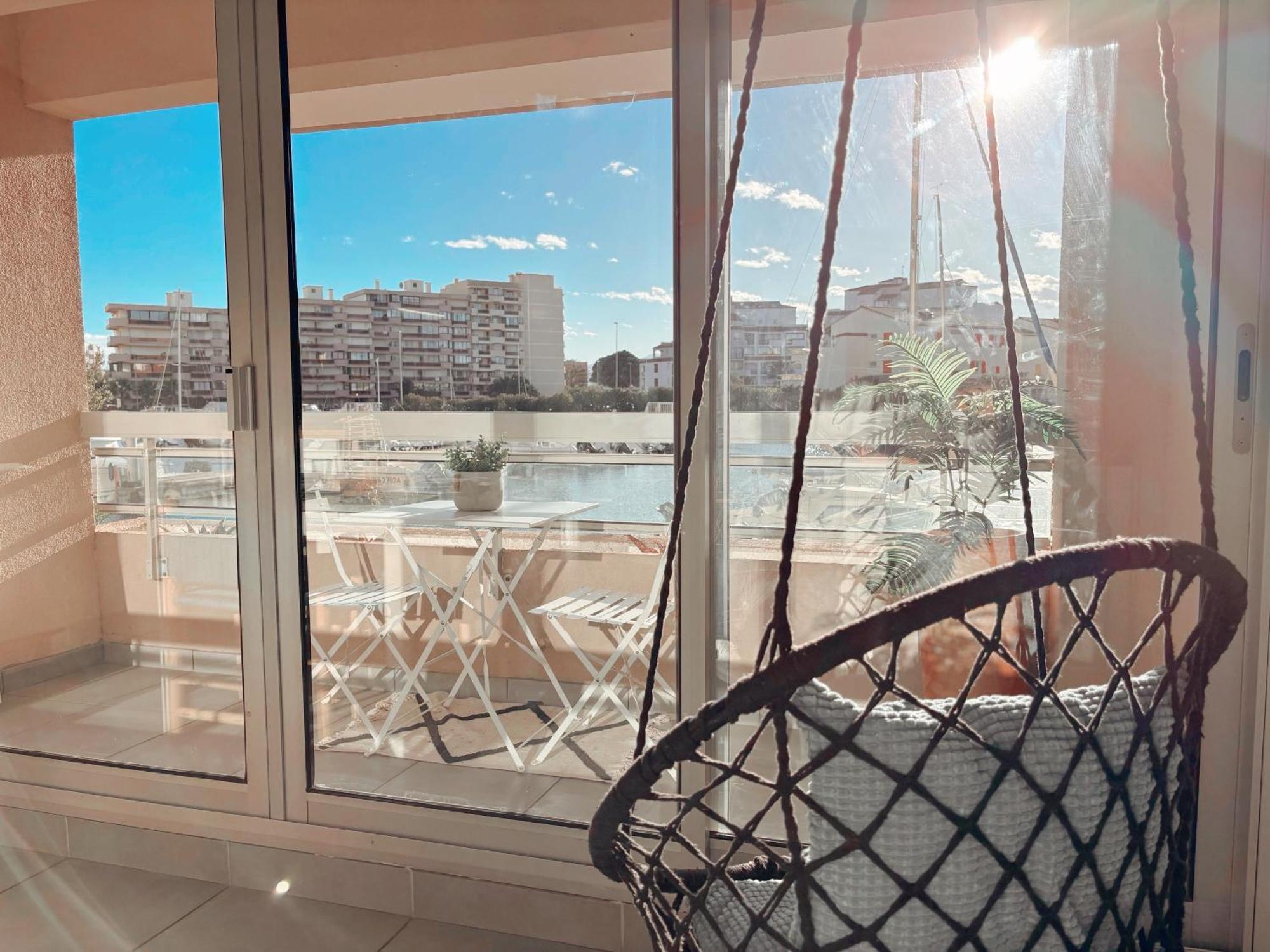 Magnifique T2 Au Calme Avec Une Superbe Vue Sur Le Port Canet-en-Roussillon Kültér fotó